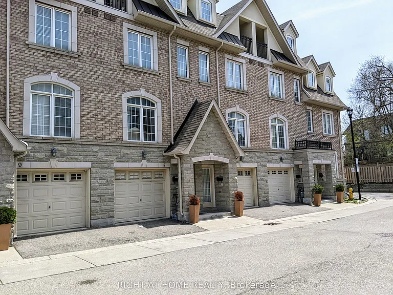 3 Hayes Ln — Photo 2