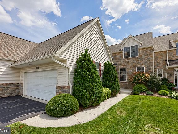 2nd image of 1479 Turnberry Ct