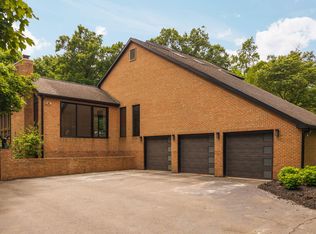 5900 Alber Rd, Saline, MI 48176