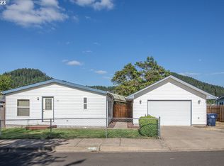 1281 S 57th Pl, Springfield, OR 97478