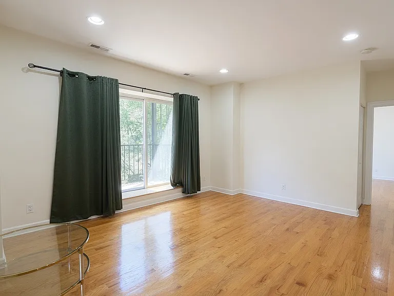 3353 W Wilson Ave #2S — Photo 6