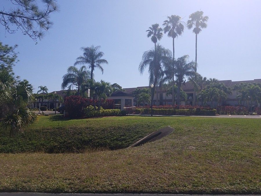 2nd image of 5565 Trailwinds Dr