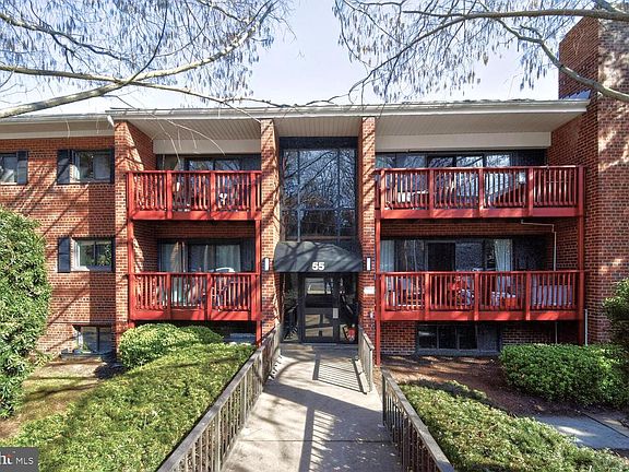 2nd image of 55 Skyhill Rd APT 101