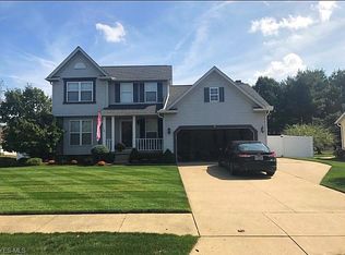 2213 Canterbury Cir, Akron, OH