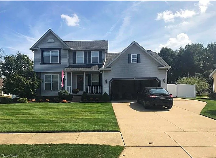 2213 Canterbury Cir photo 1