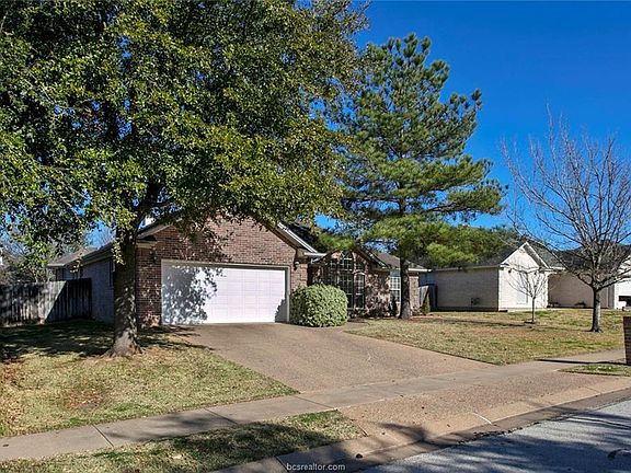 2nd image of 3209 Von Trapp Ln