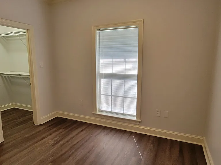 516 Windsor Dr — Photo 20