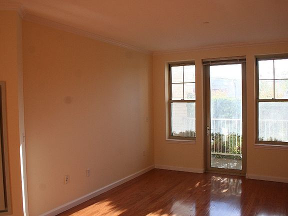 4th image of 300 Mamaroneck Ave APT 110