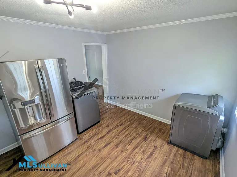 901 Elmira Ave — Photo 10