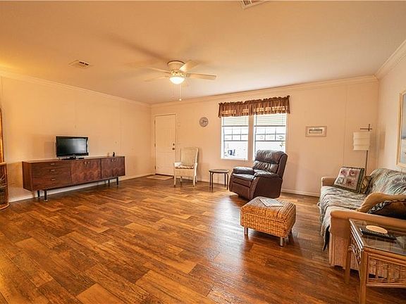 5th image of 3835 Coconut Dr