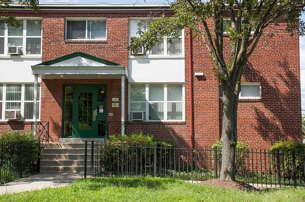 Pleasant Hills Village — Photo 1