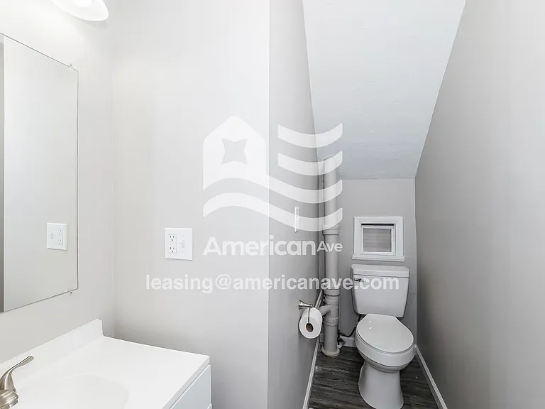763449_014_wm_-_bathroom_13364647.jpg