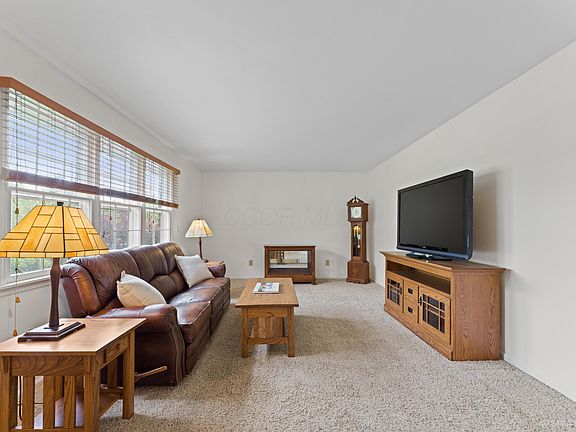 5th image of 115 Cottswold Dr
