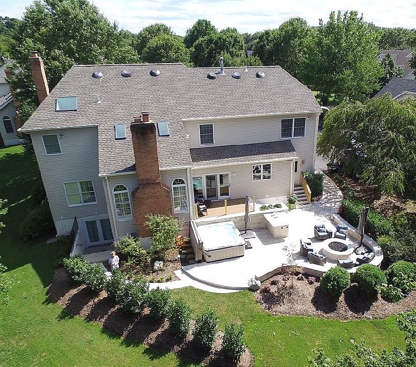 2nd image of 3501 Curtice Farm Dr