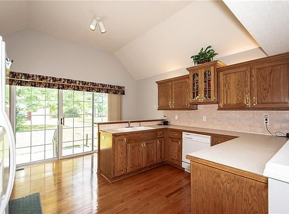 3rd image of 4935 S Noreston St