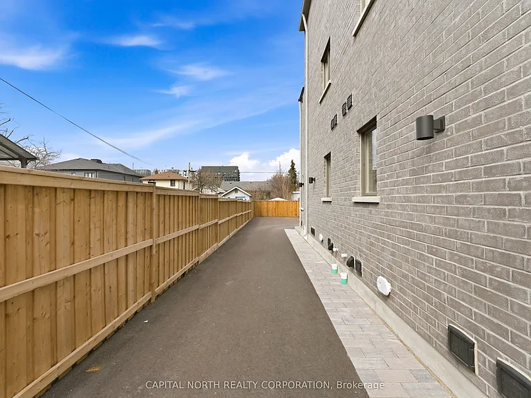 46 Touraine Ave #3 — Photo 32