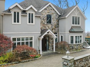 174 Douglas Rd, Staten Island, NY 10304