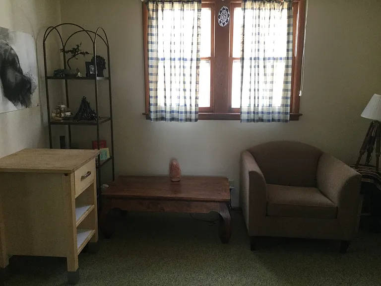 2105 Oakridge Ave — Photo 9