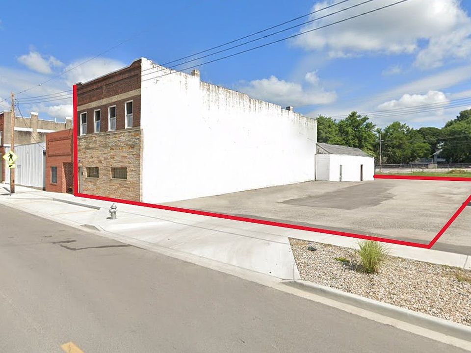 2nd image of 229 E Main Cross St