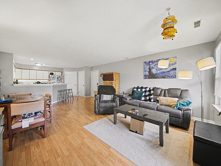 1305 Millbrook Trl — Photo 7