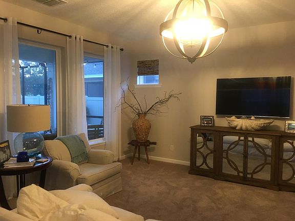 2nd image of 106 Charter Cir