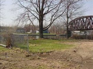 15 Front St, Central Square, NY 13036