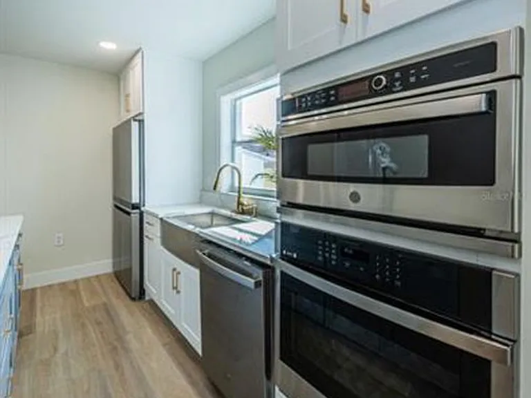 2906 W Nassau St — Photo 3