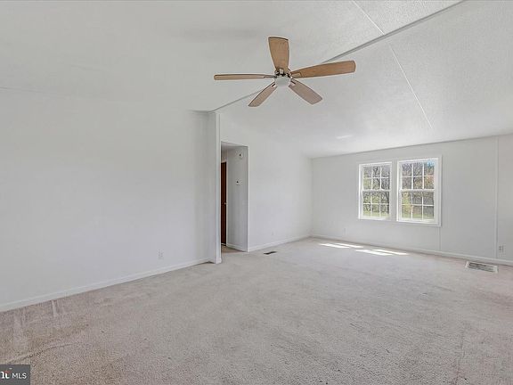 9th image of 1420 Eppinger Rd