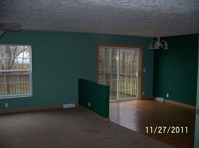 3rd image of 2599 Hillcrest Dr