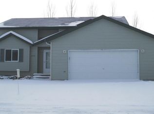 5173 W Maple Ave, Grand Forks, ND 58203