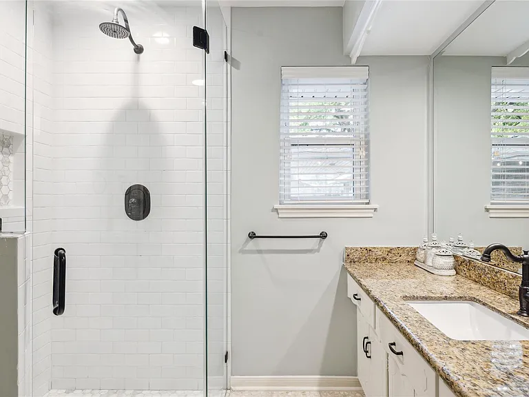 10714 Piping Rock Ln — Photo 6