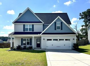 150 Leach Creek Dr, Raeford, NC 28376