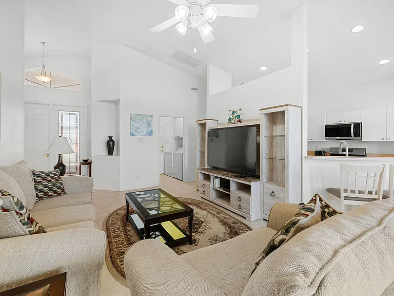364 NW Sunview Way — Photo 10
