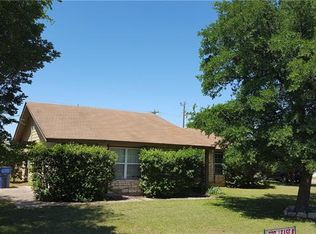 305 Limerick Ln, Leander, TX 78641