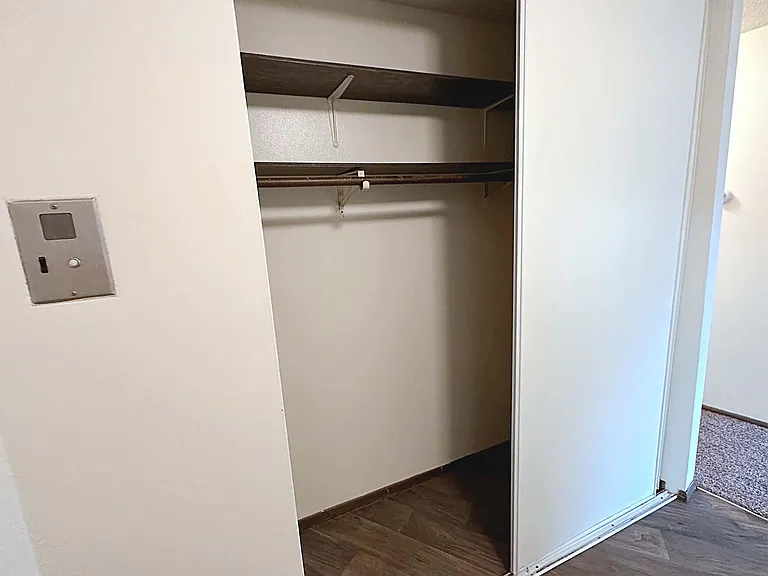 Southgate Apartments — Photo 81
