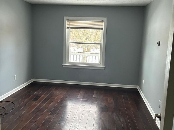 4th image of 1821 Willowdale Ave APT 2