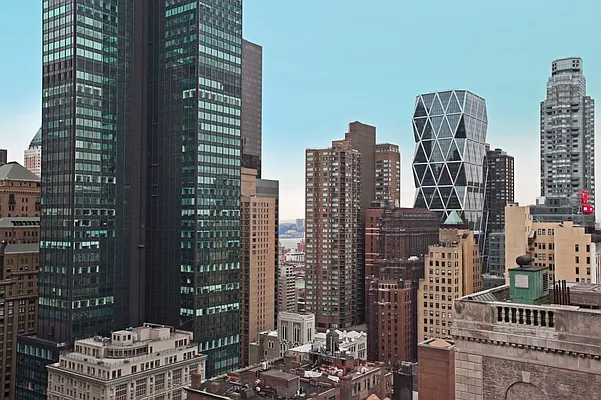 Sold by CitiSuites International Realty | media 6