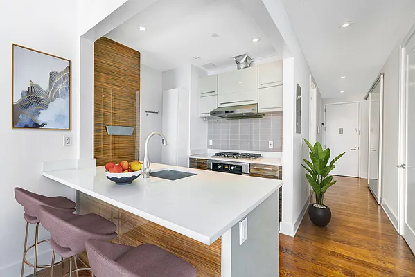 Sold by Nest Seekers International | media 6
