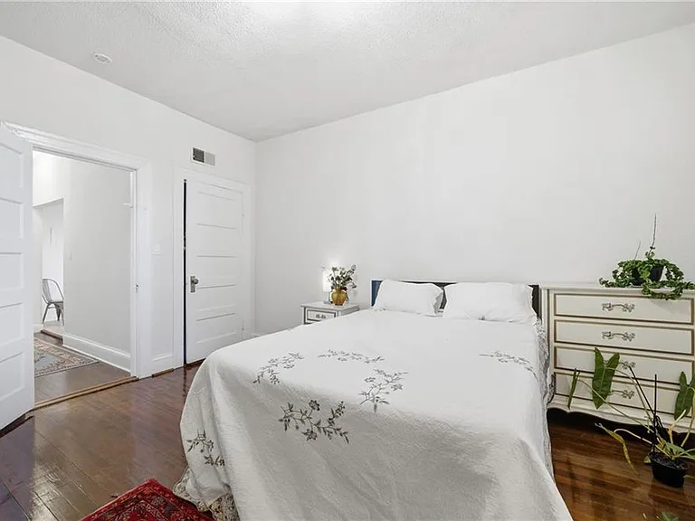 1015 Colonial Ave #4 — Photo 14