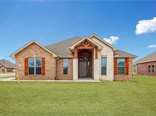 2401 Graham Ln, Pea Ridge, AR 72751