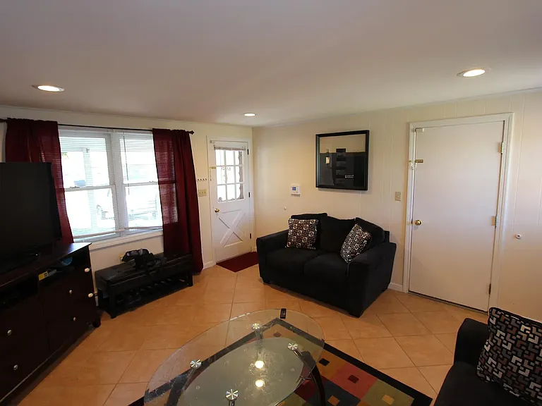 230 Field Rd — Photo 20