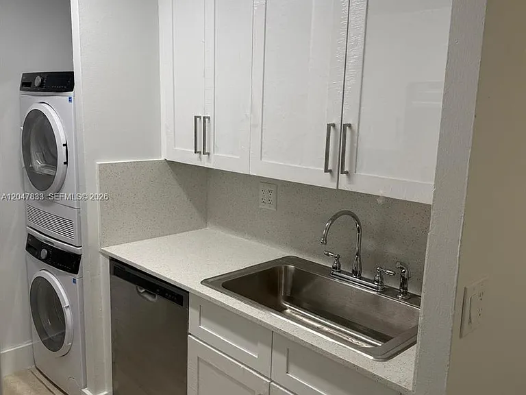 10116 Twin Lakes Dr #11-C — Photo 7