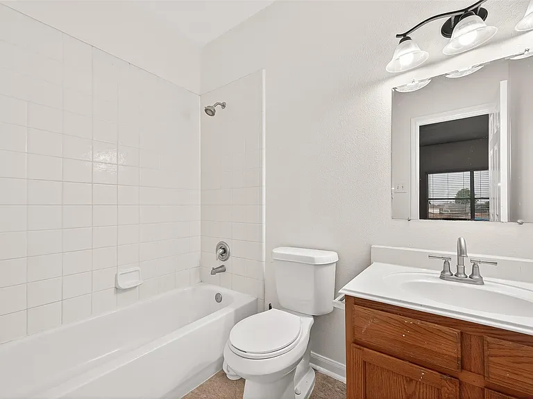 22303 Naple Hollow Ln — Photo 46
