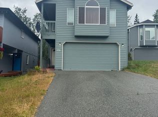 8936 Meadow Park Cir, Eagle River, AK 99577