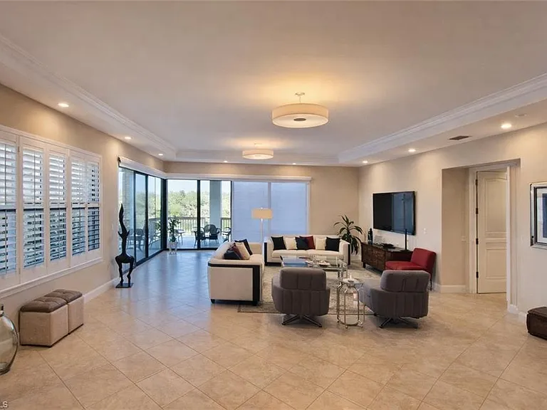 2547 Marquesa Royale Ln #3201 — Photo 4