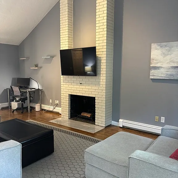 22 Grove Pl #6 — Photo 1