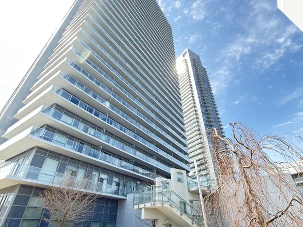 275 Yorkland Rd #2803, Toronto, ON M2J 0B4