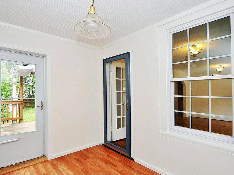 9601 51st Ave — Photo 26