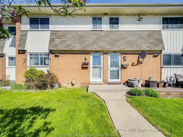 2693 Meadowbrook Ln, Windsor, ON N8T 2Y3