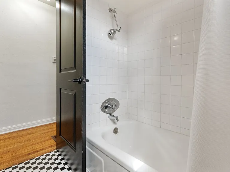 654 S Bryant St — Photo 25